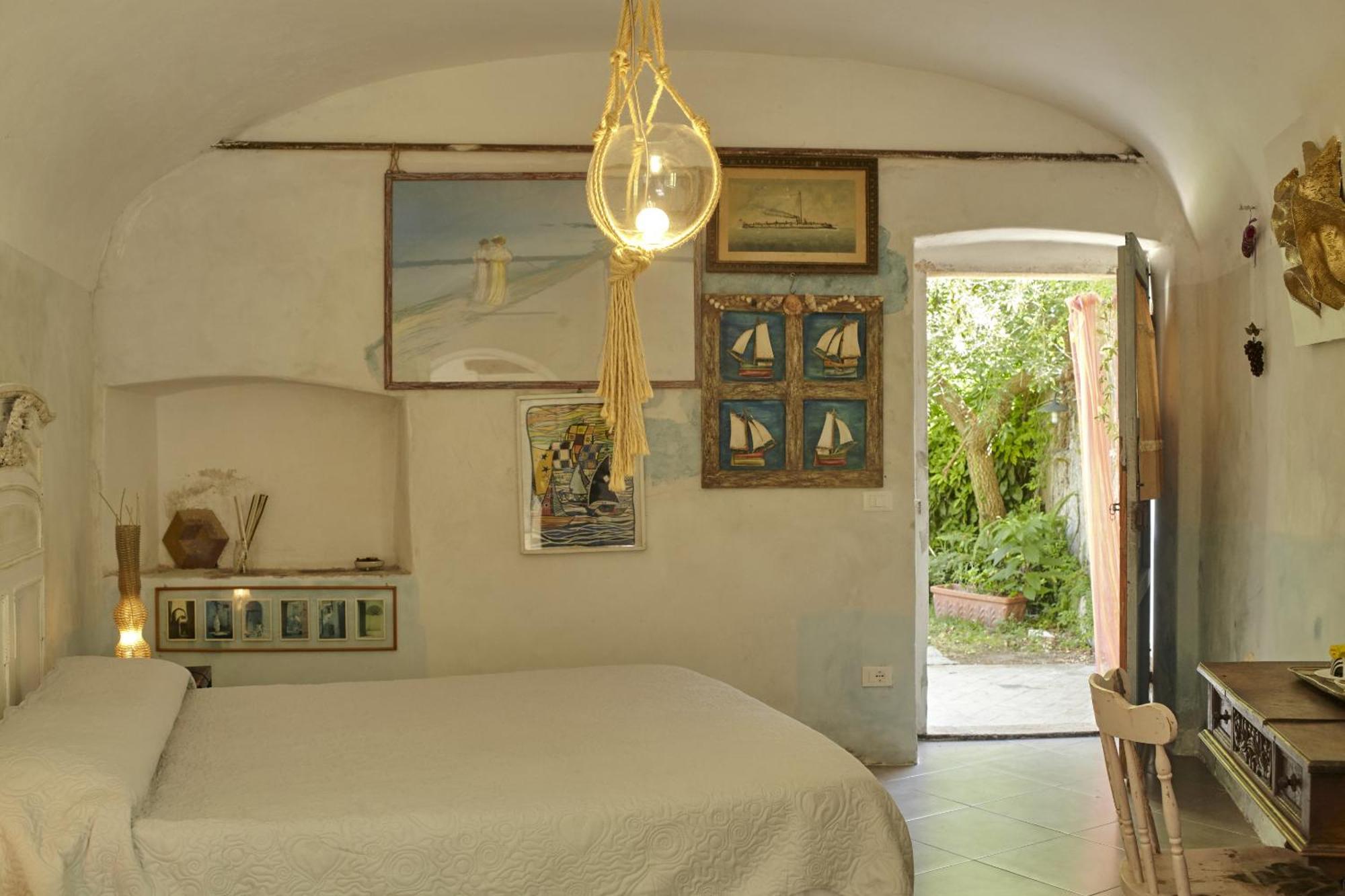 B&B Giardinidivale A 2 Chilometri Da Finale Ligure Borgio Verezzi Room photo